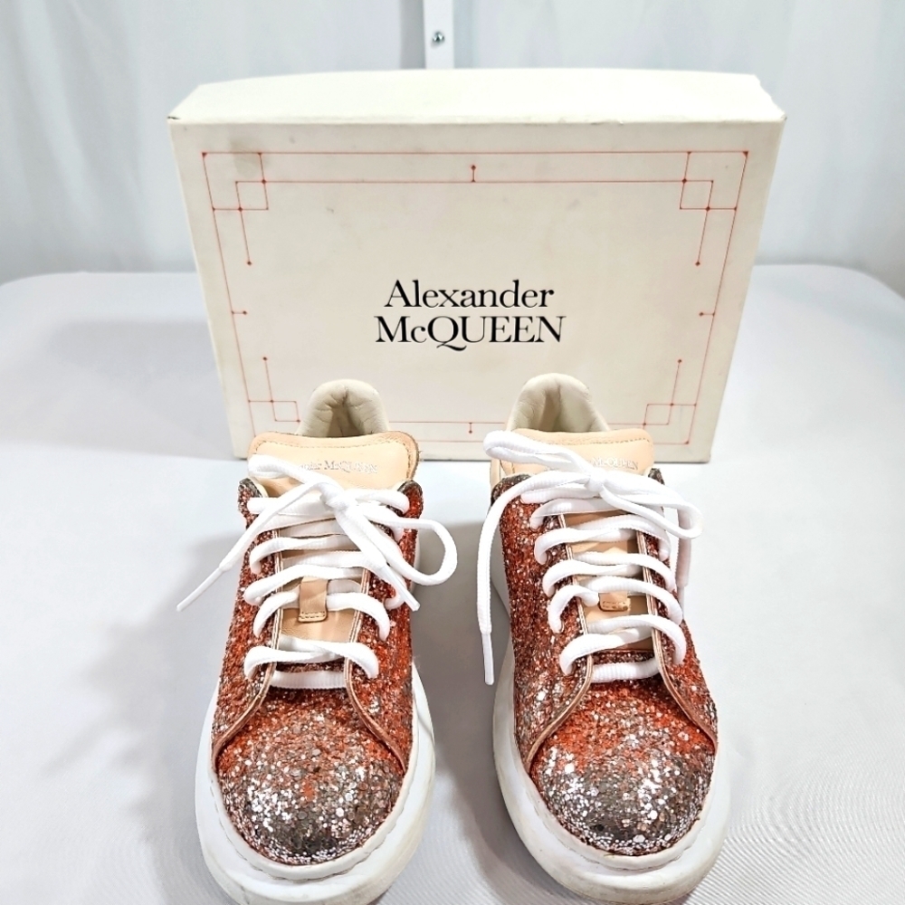Alexander McQueen Girls Topaz Rose Glitter Oversized Sneakers Size 32